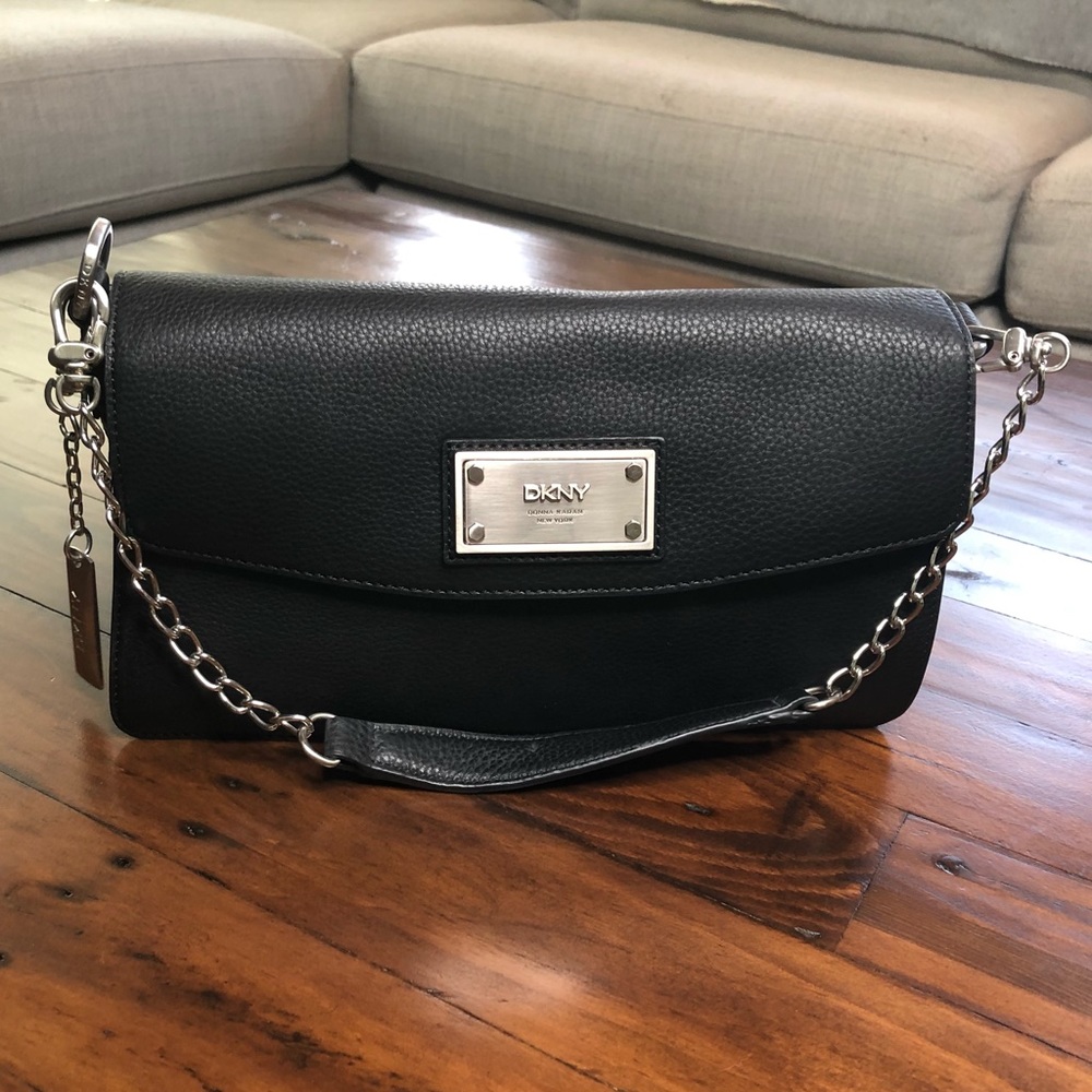 DKNY small black leather purse!!
